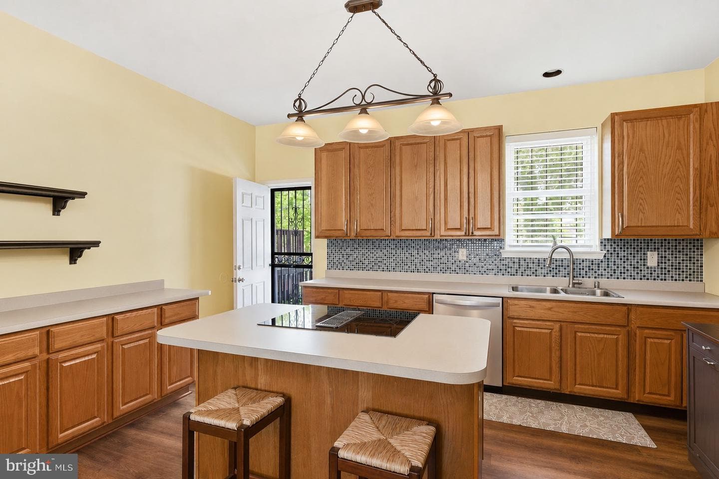 1361 N Gilmor Street photo 4