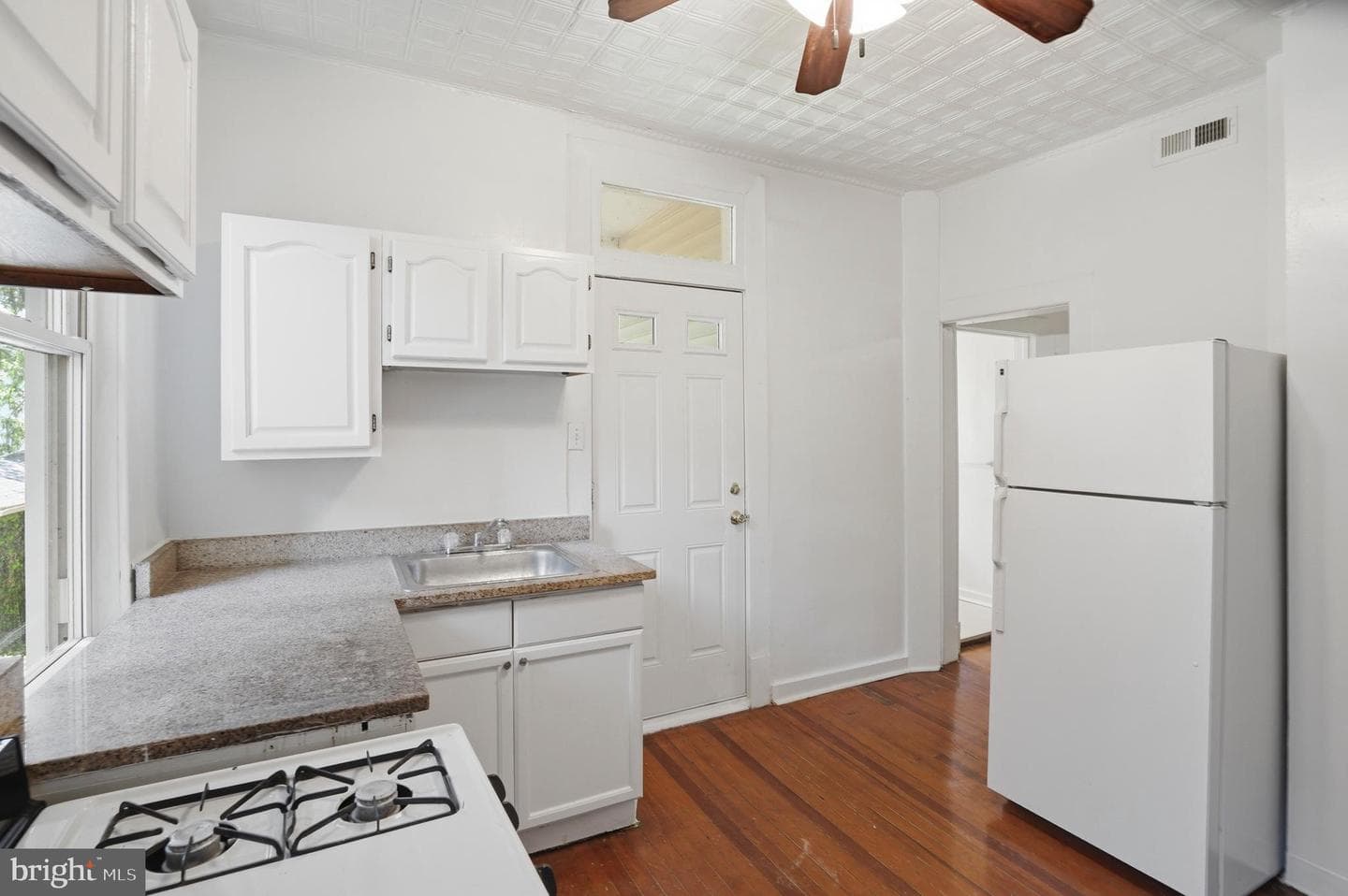 2613 Ailsa Avenue photo 15