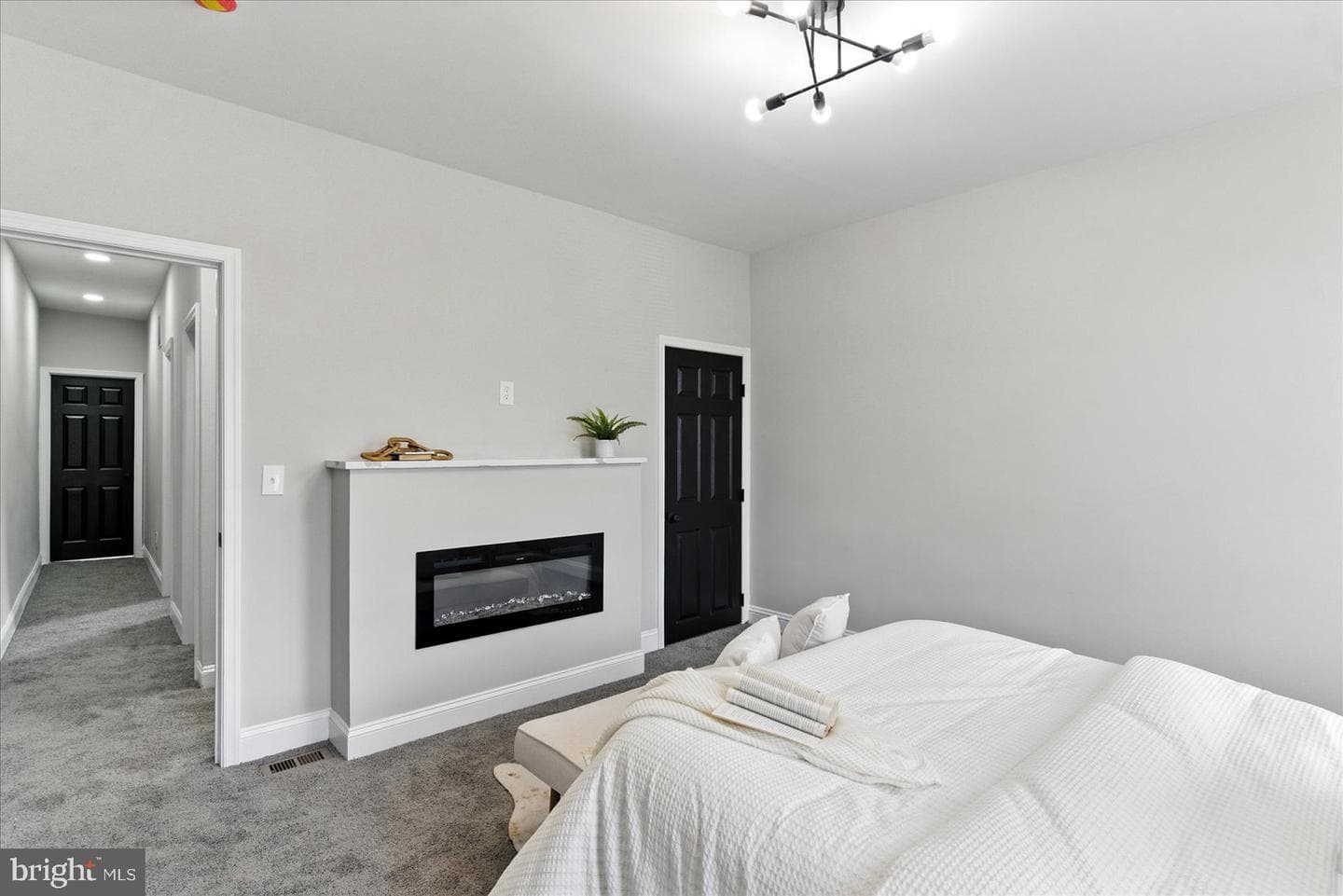 1607 Montpelier Street photo 25