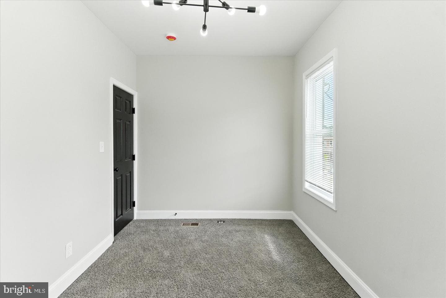 1607 Montpelier Street photo 30