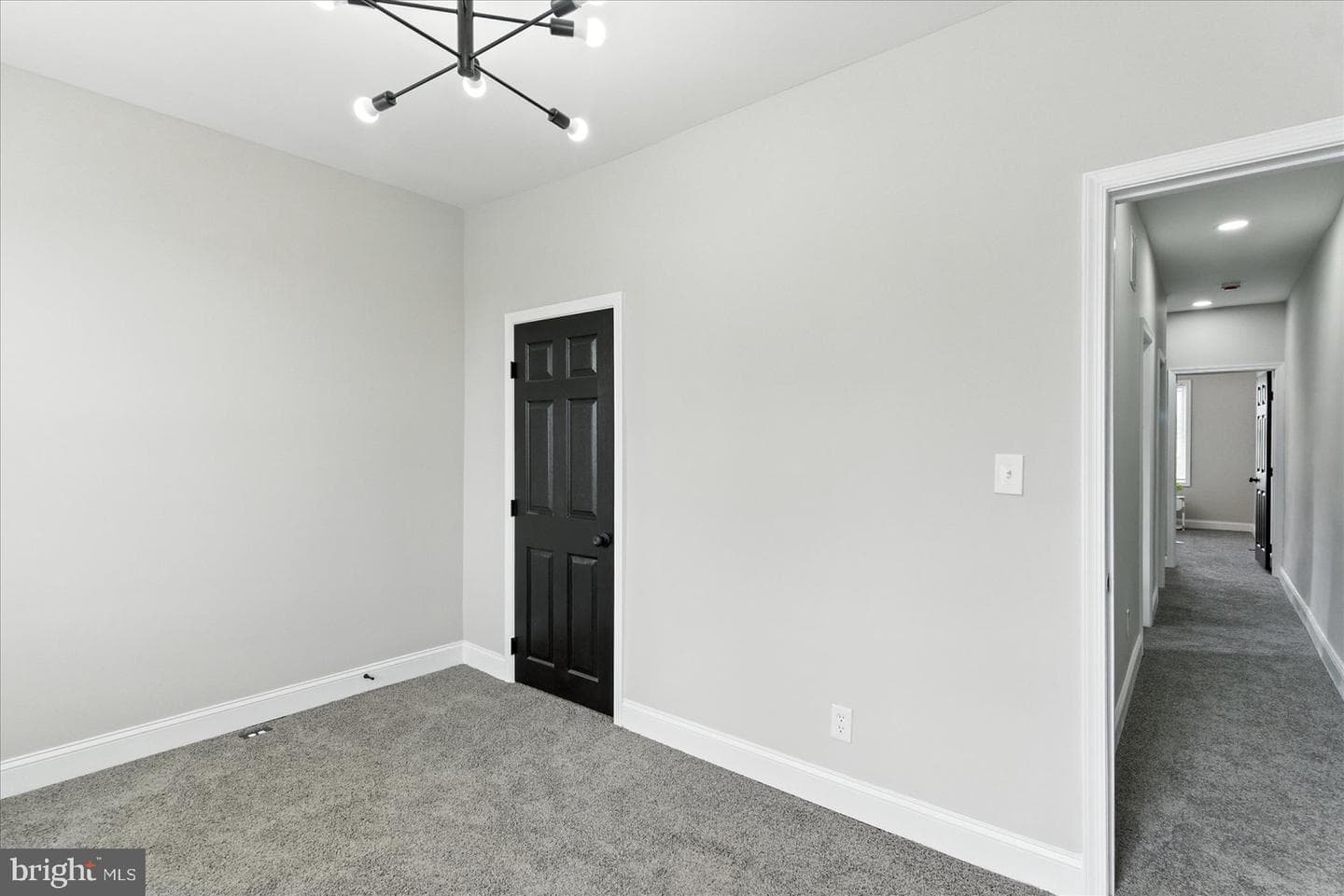 1607 Montpelier Street photo 31
