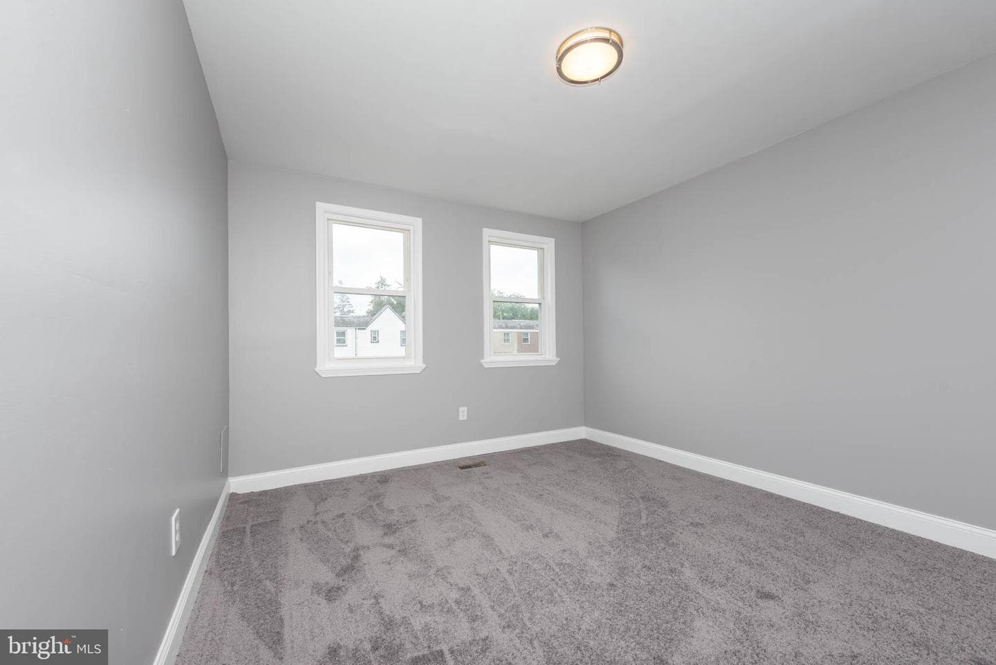 4921 Edgemere Avenue photo 11