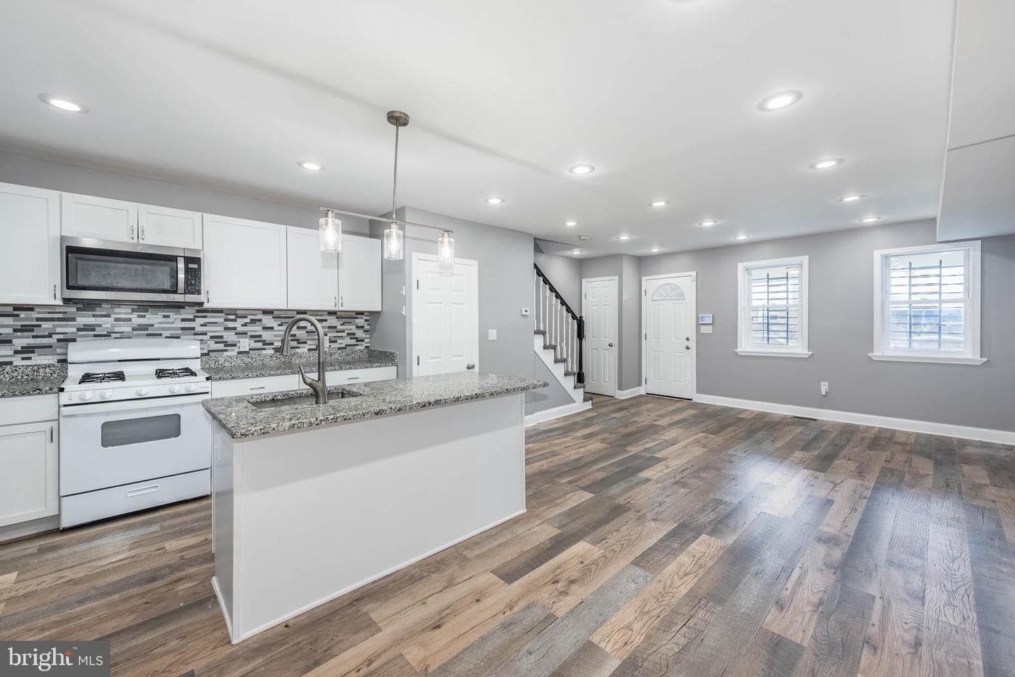 4921 Edgemere Avenue photo 4