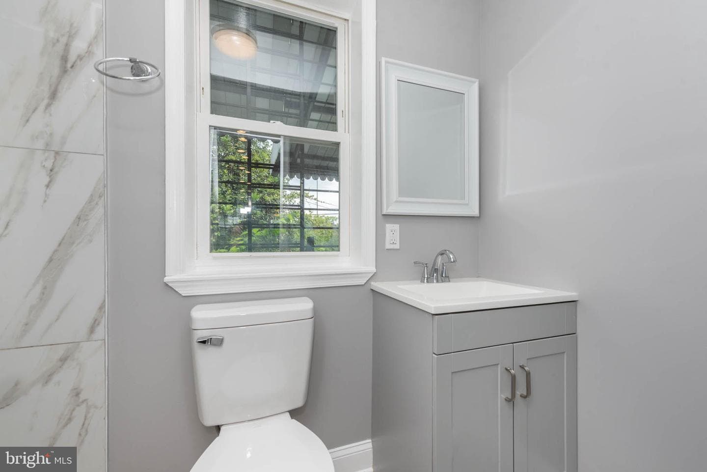 4921 Edgemere Avenue photo 9