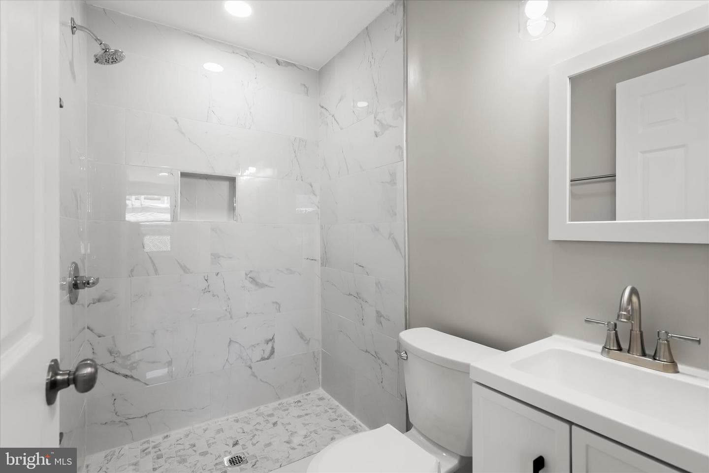 3922 Mount Pleasant Avenue photo 18