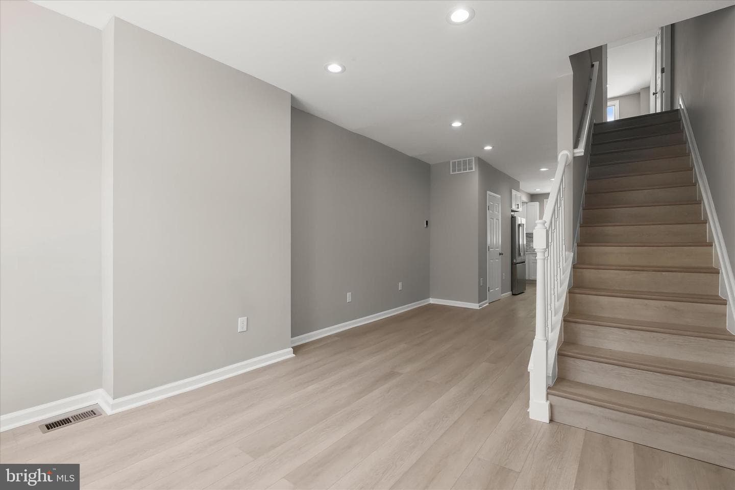 3922 Mount Pleasant Avenue photo 5