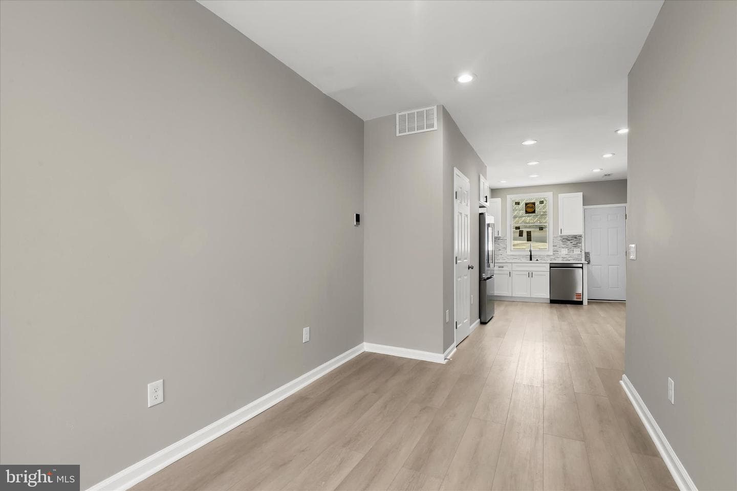 3922 Mount Pleasant Avenue photo 7