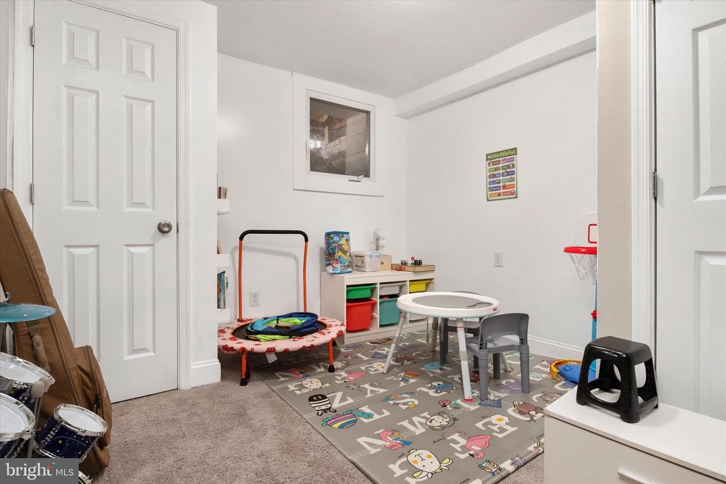 1218 Sargeant Street photo 25