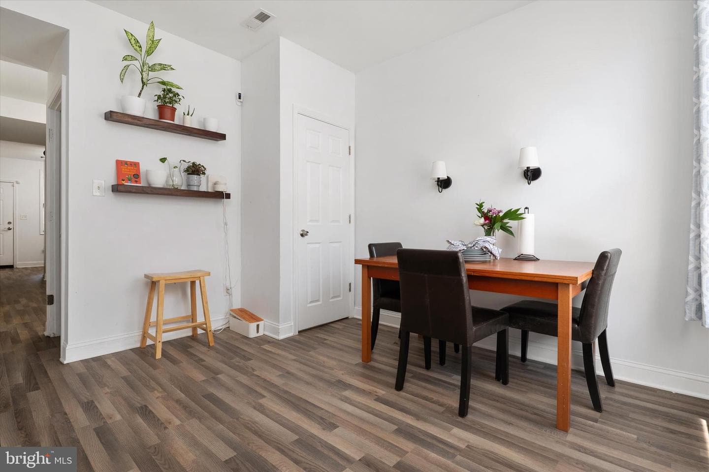 1218 Sargeant Street photo 5