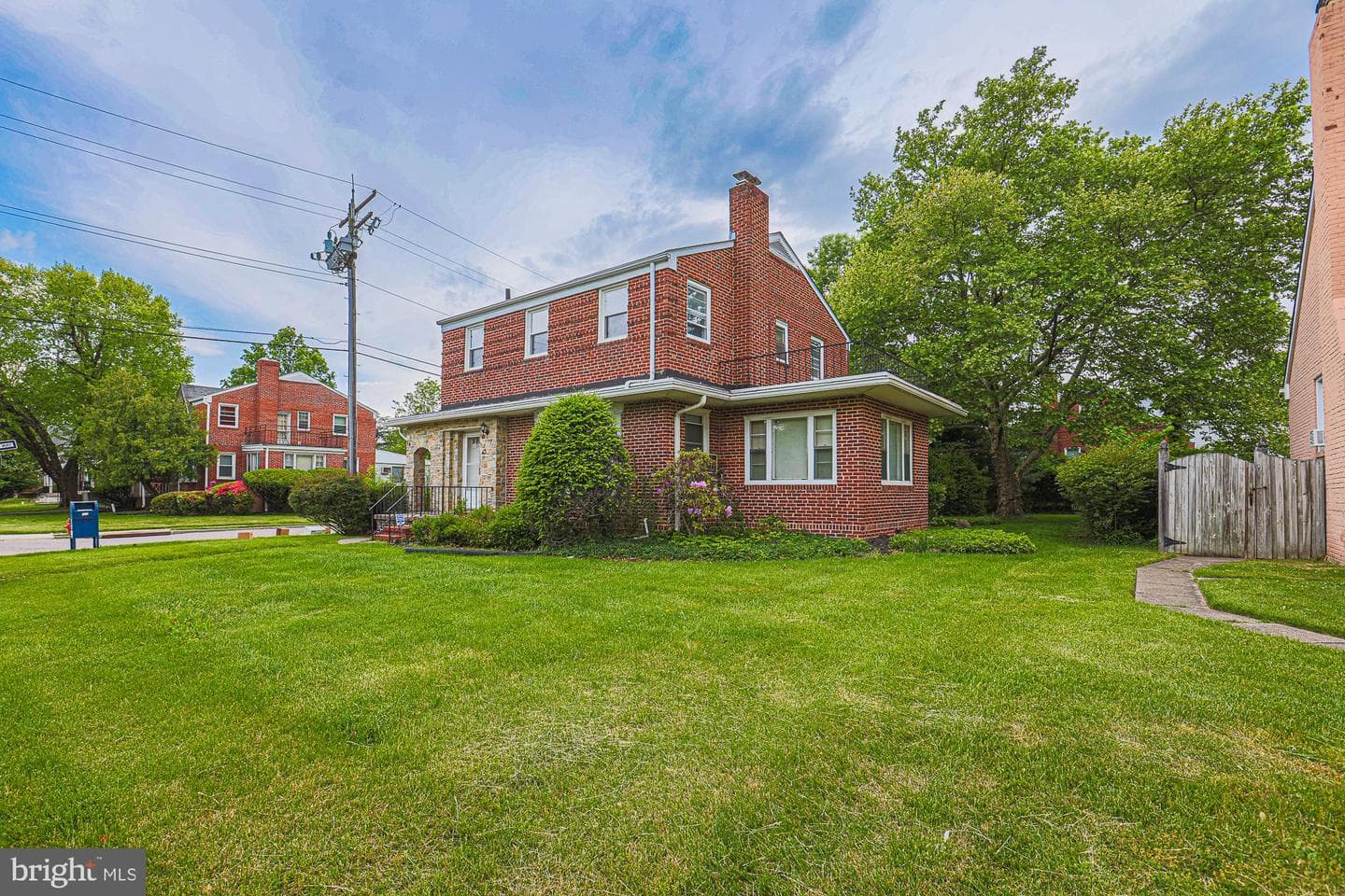 3106 Labyrinth Road photo 4