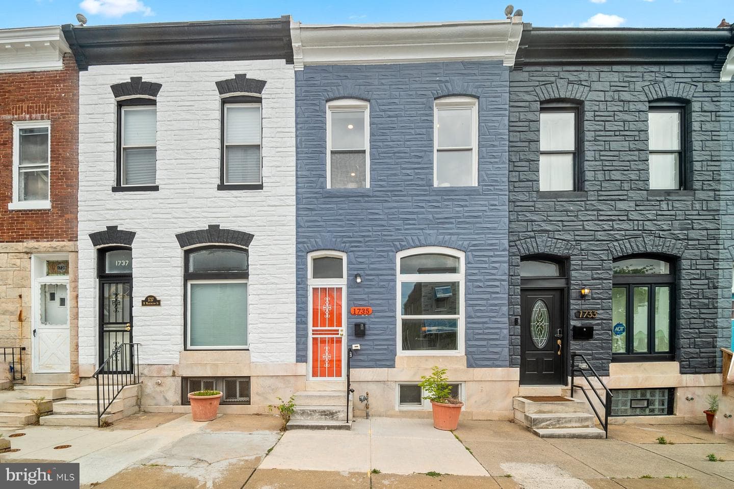 1735 Washington Street N photo 1