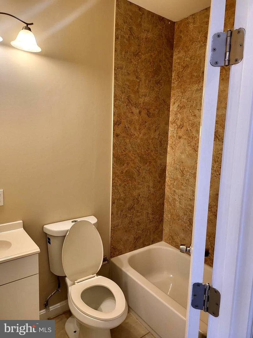 1403 N Bond Street photo 19