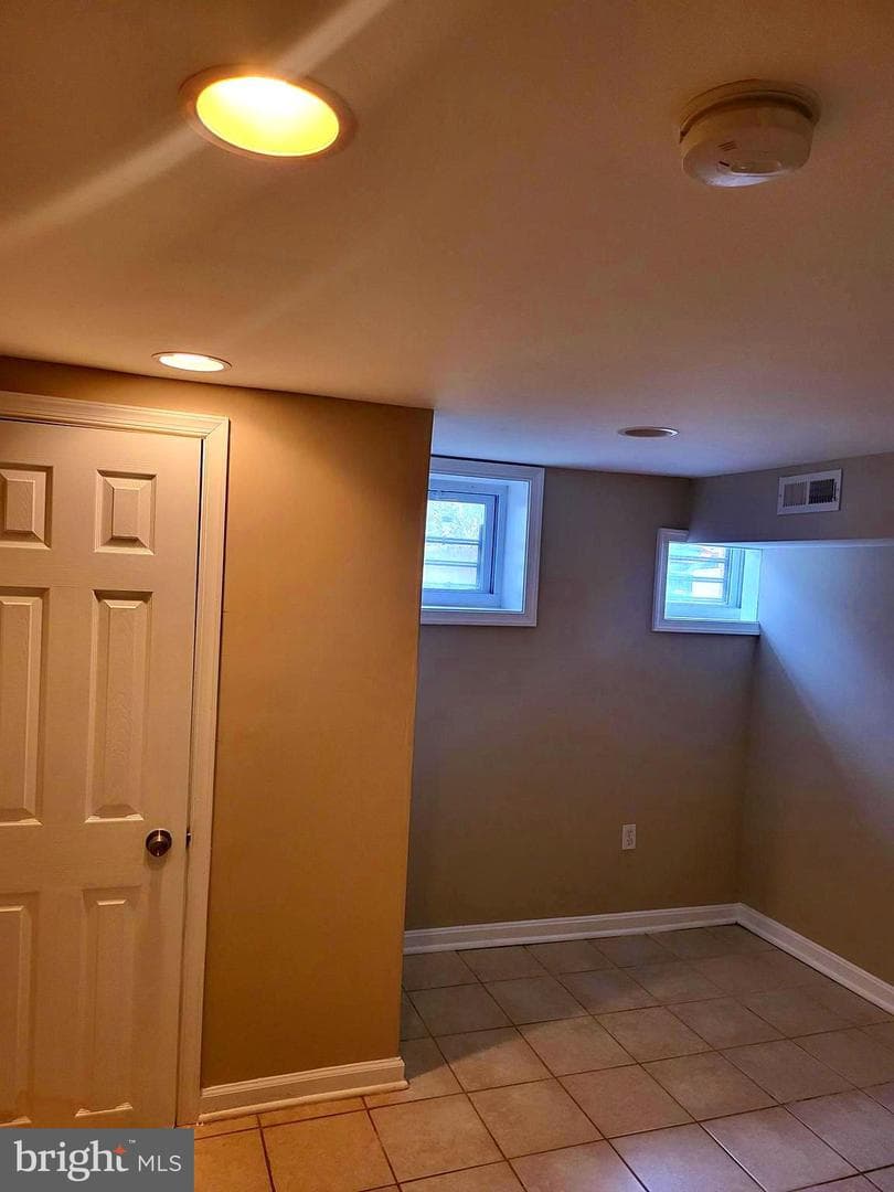 1403 N Bond Street photo 32
