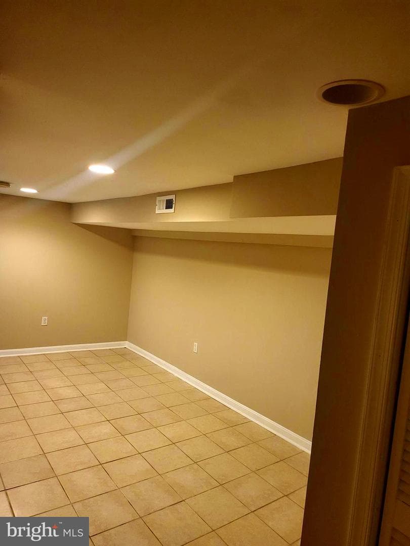 1403 N Bond Street photo 39