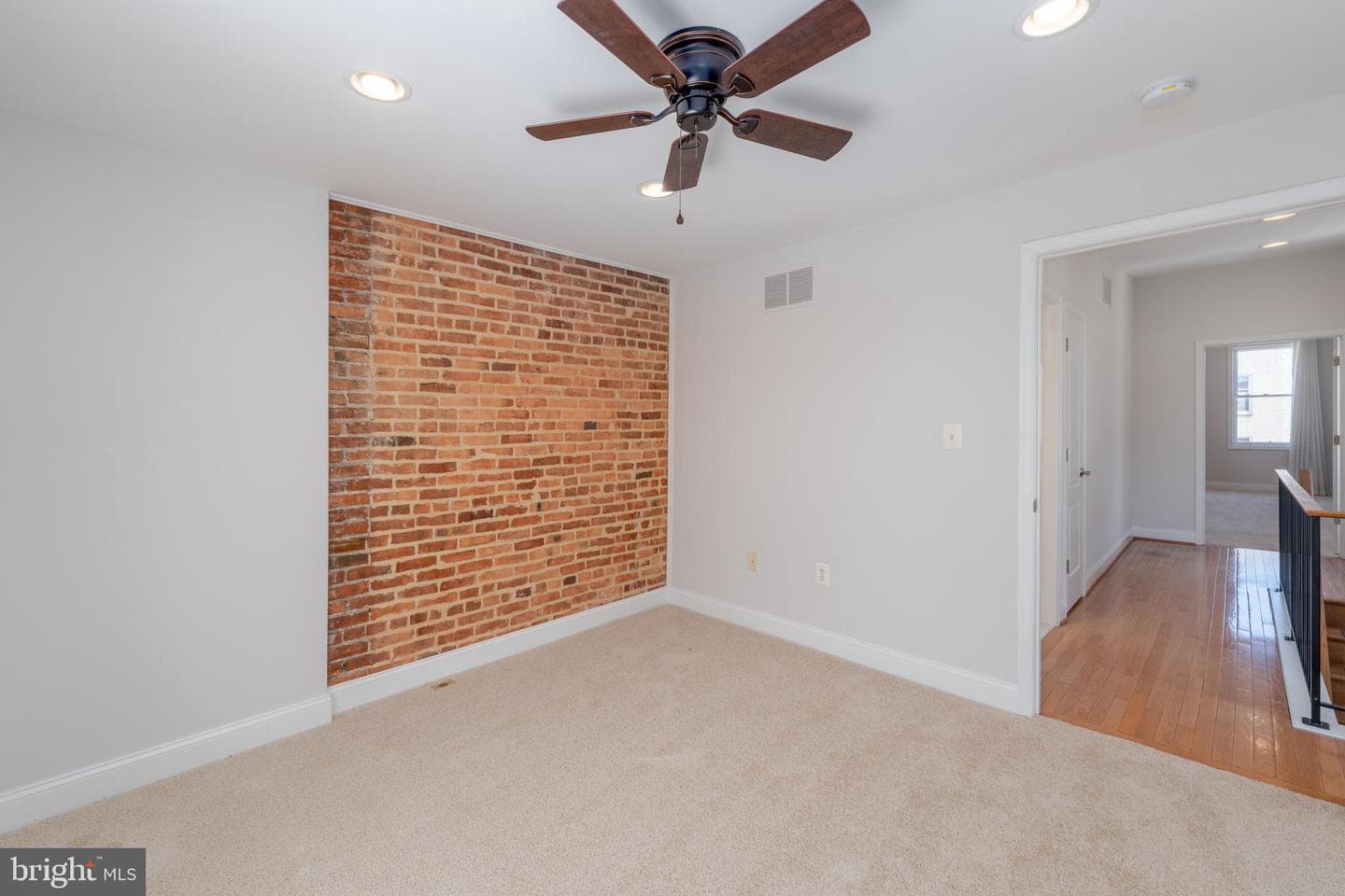 3233 Foster Avenue photo 22