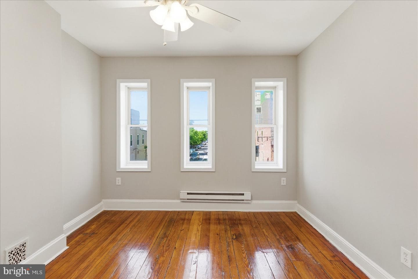 1208 W Cross Street photo 21