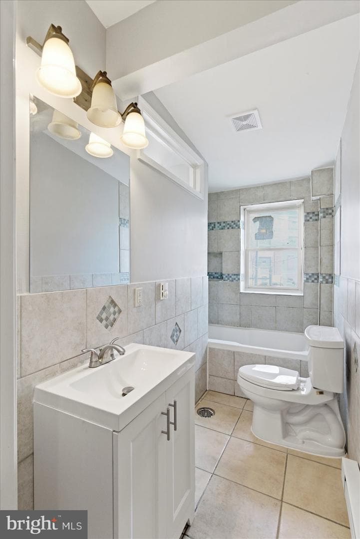 1208 W Cross Street photo 23