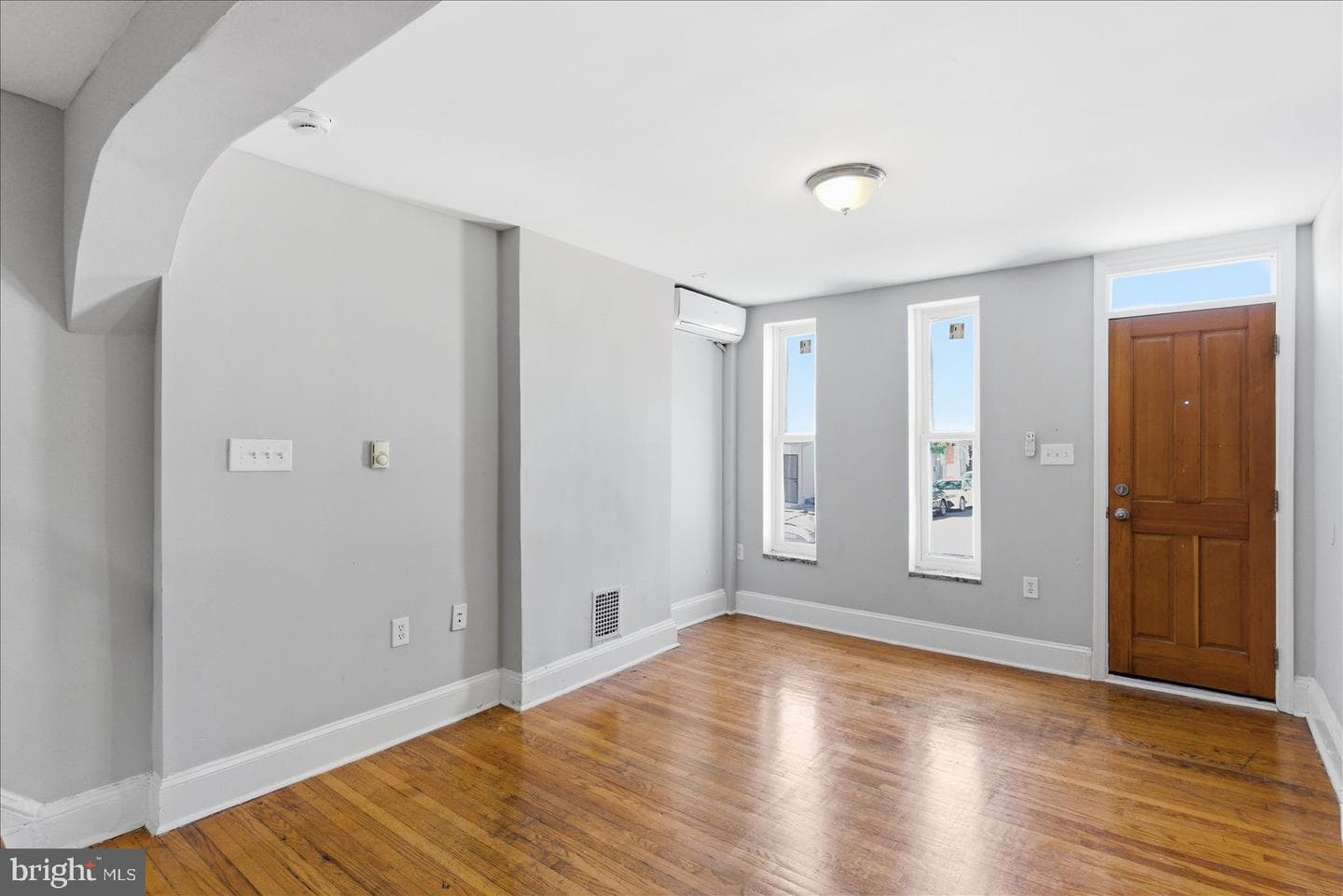 1208 W Cross Street photo 7