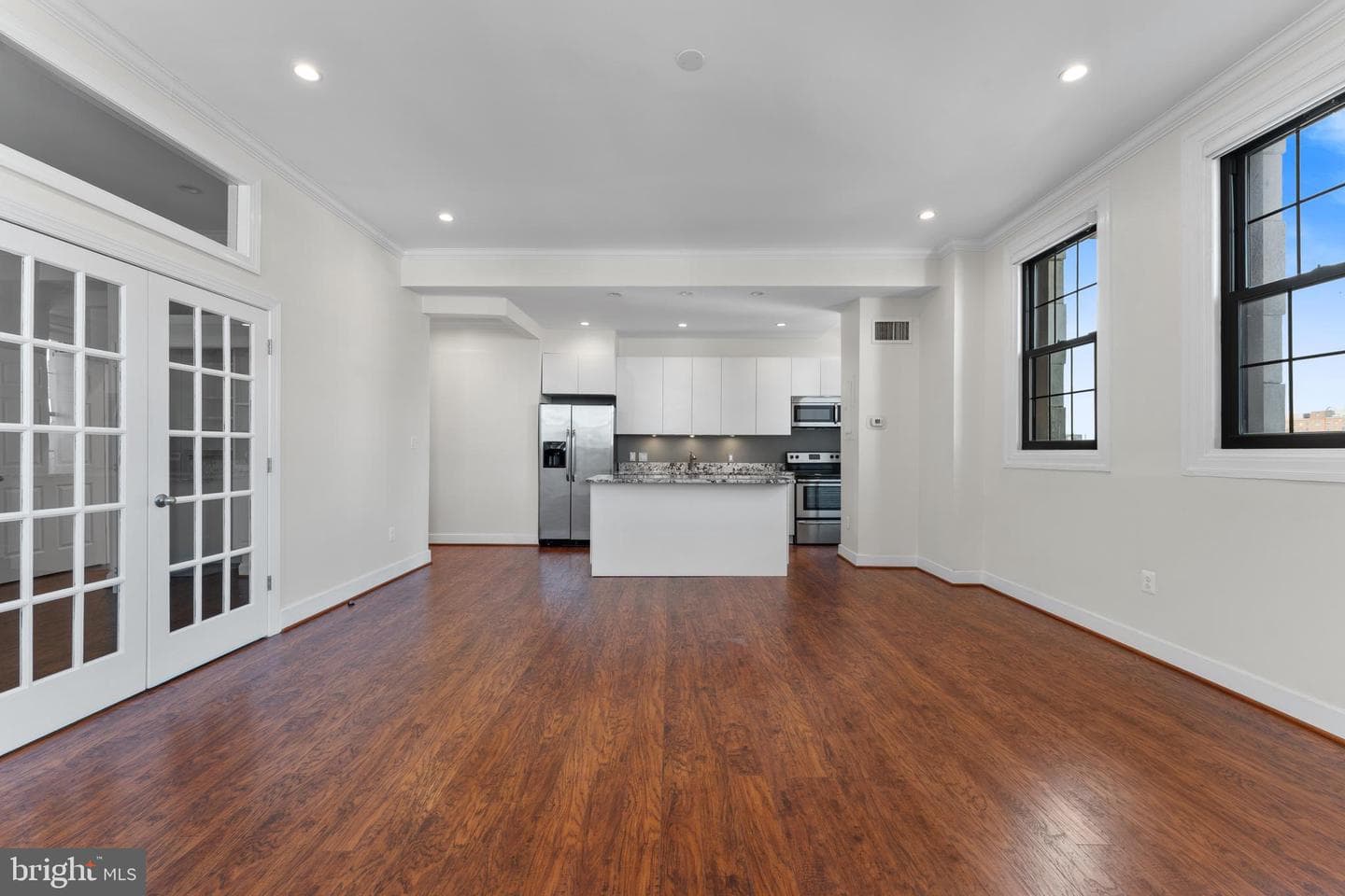 1 E Chase Street #305 photo 10