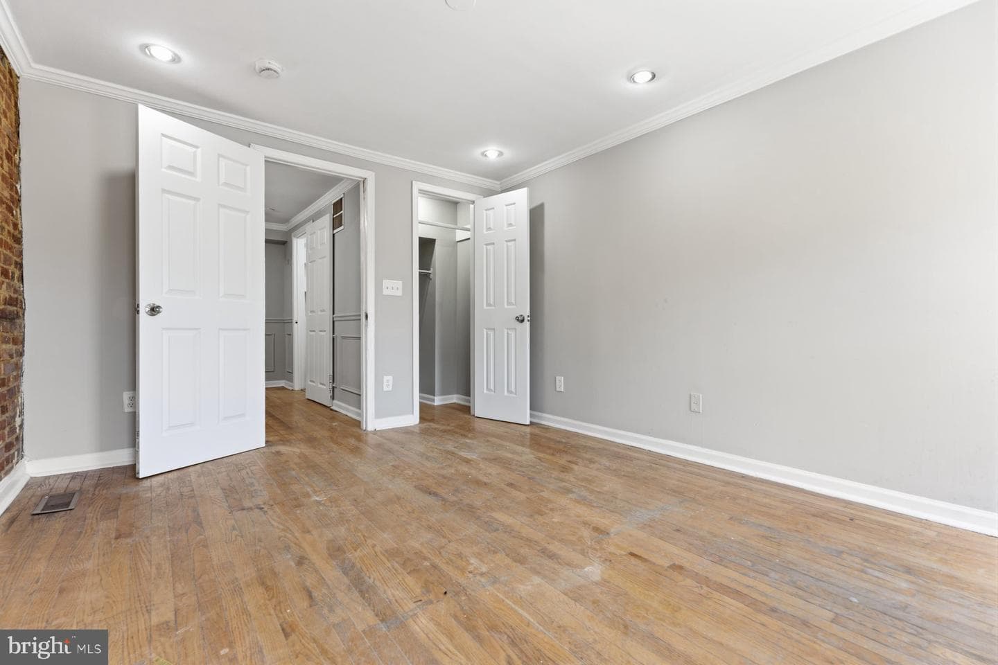 872 Carroll Street photo 12