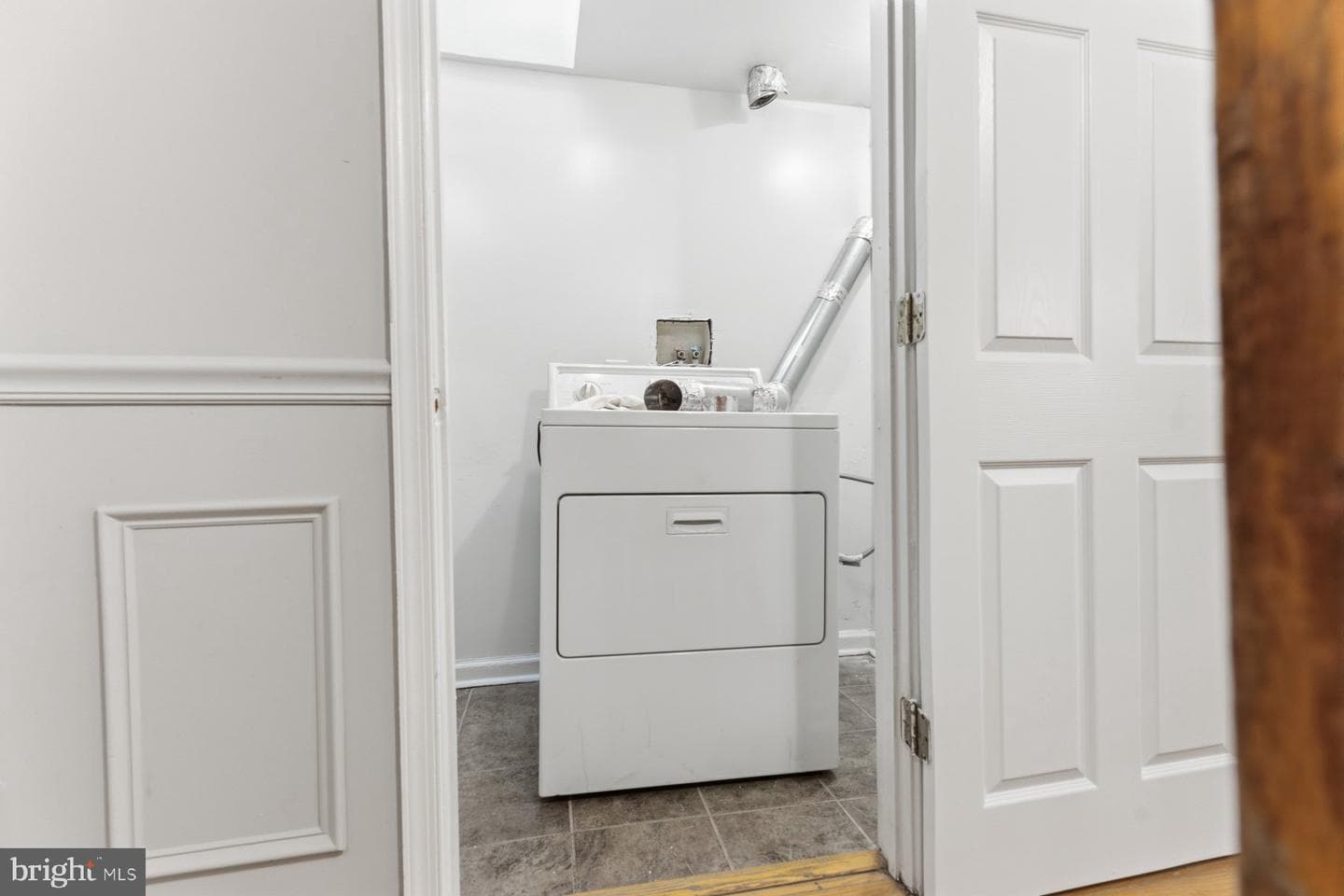 872 Carroll Street photo 13