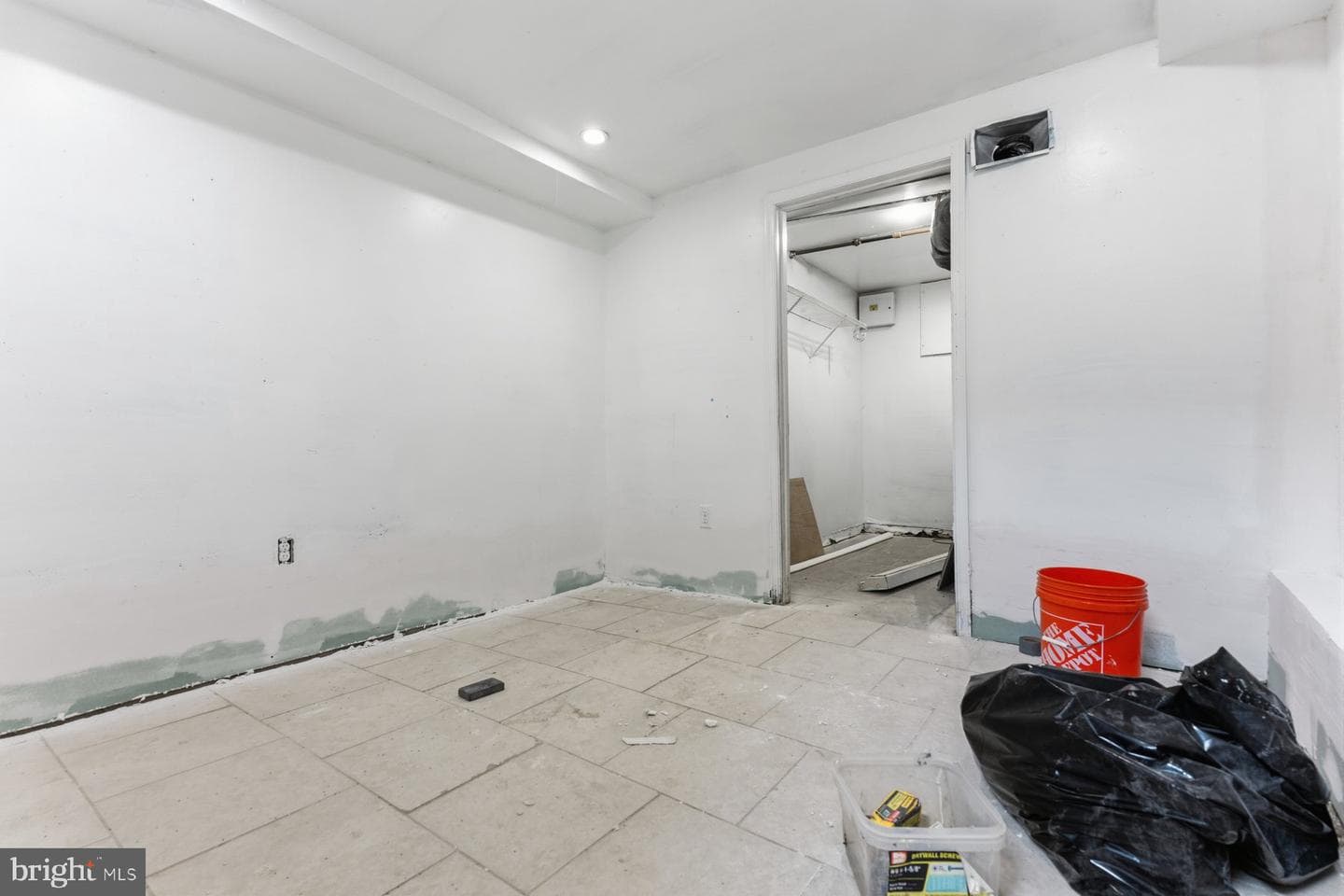 872 Carroll Street photo 19