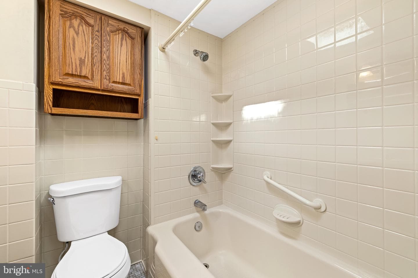 1414 Andre Street photo 16