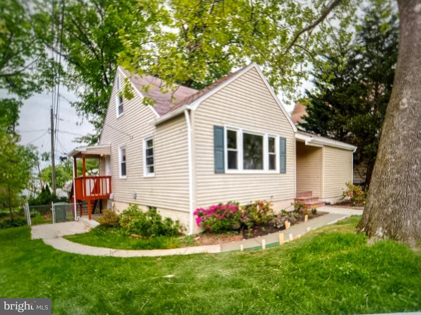 2604 Creighton Avenue photo 1