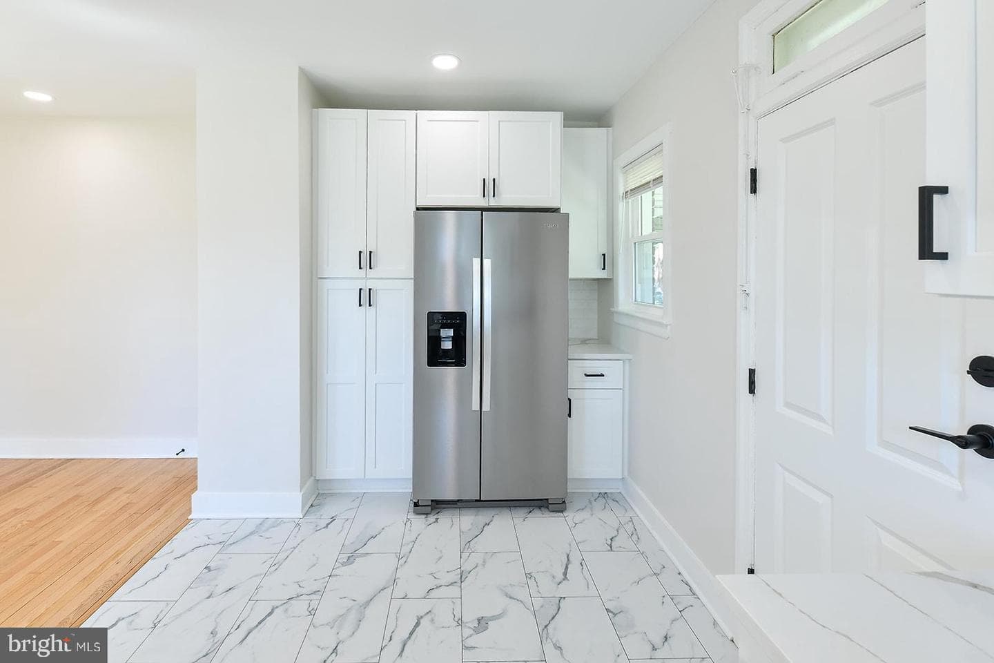 3617 N Rogers Avenue photo 20