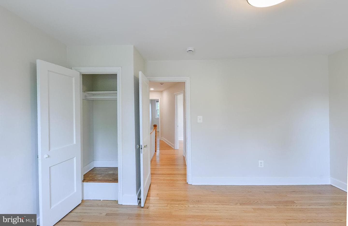 3617 N Rogers Avenue photo 32