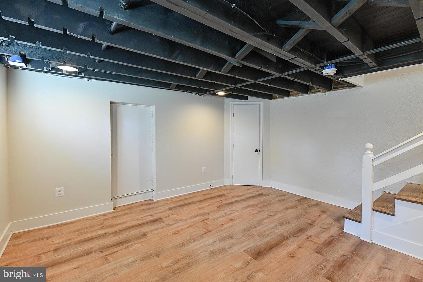 3617 N Rogers Avenue photo 35
