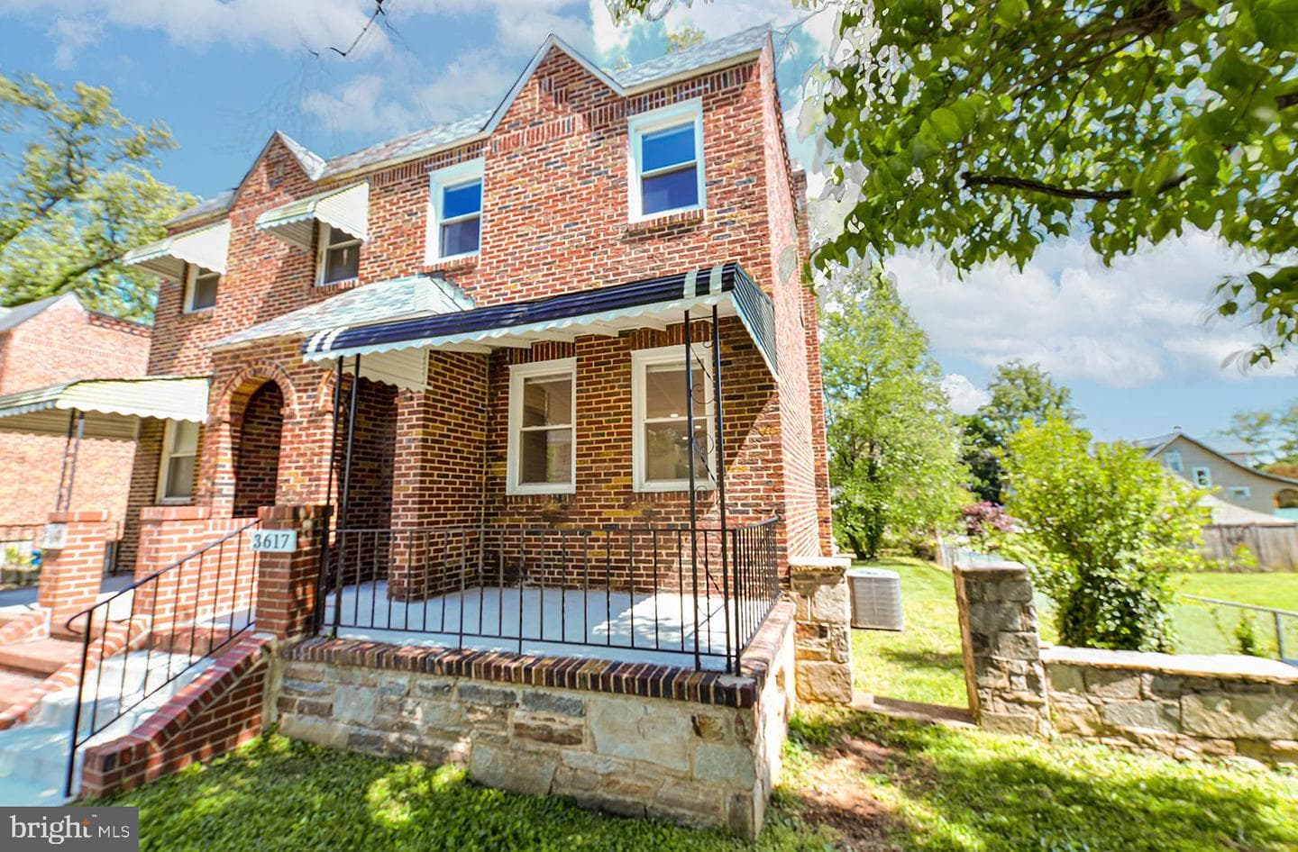 3617 N Rogers Avenue photo 4