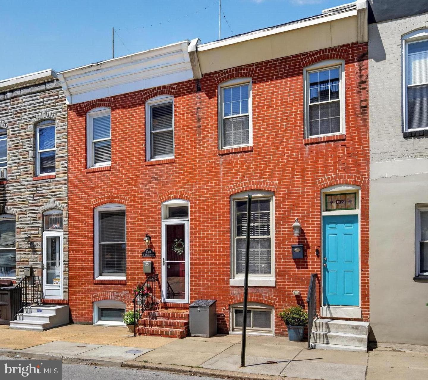 1004 Baylis Street photo 2