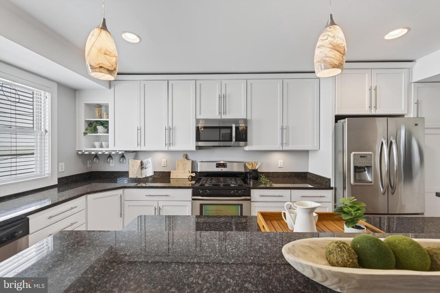 1004 Baylis Street photo 23