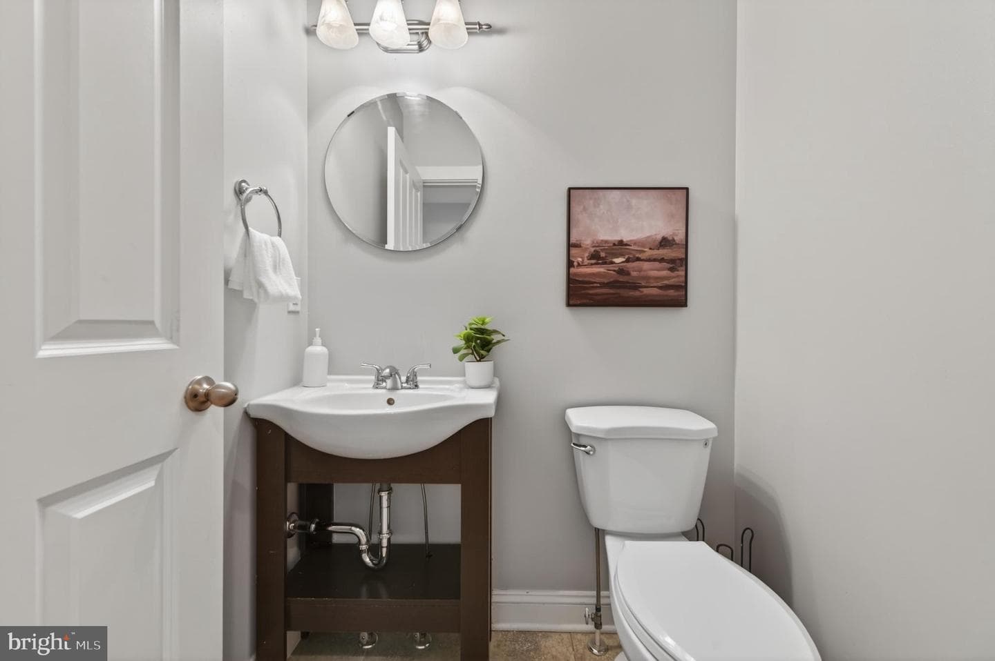 1004 Baylis Street photo 25