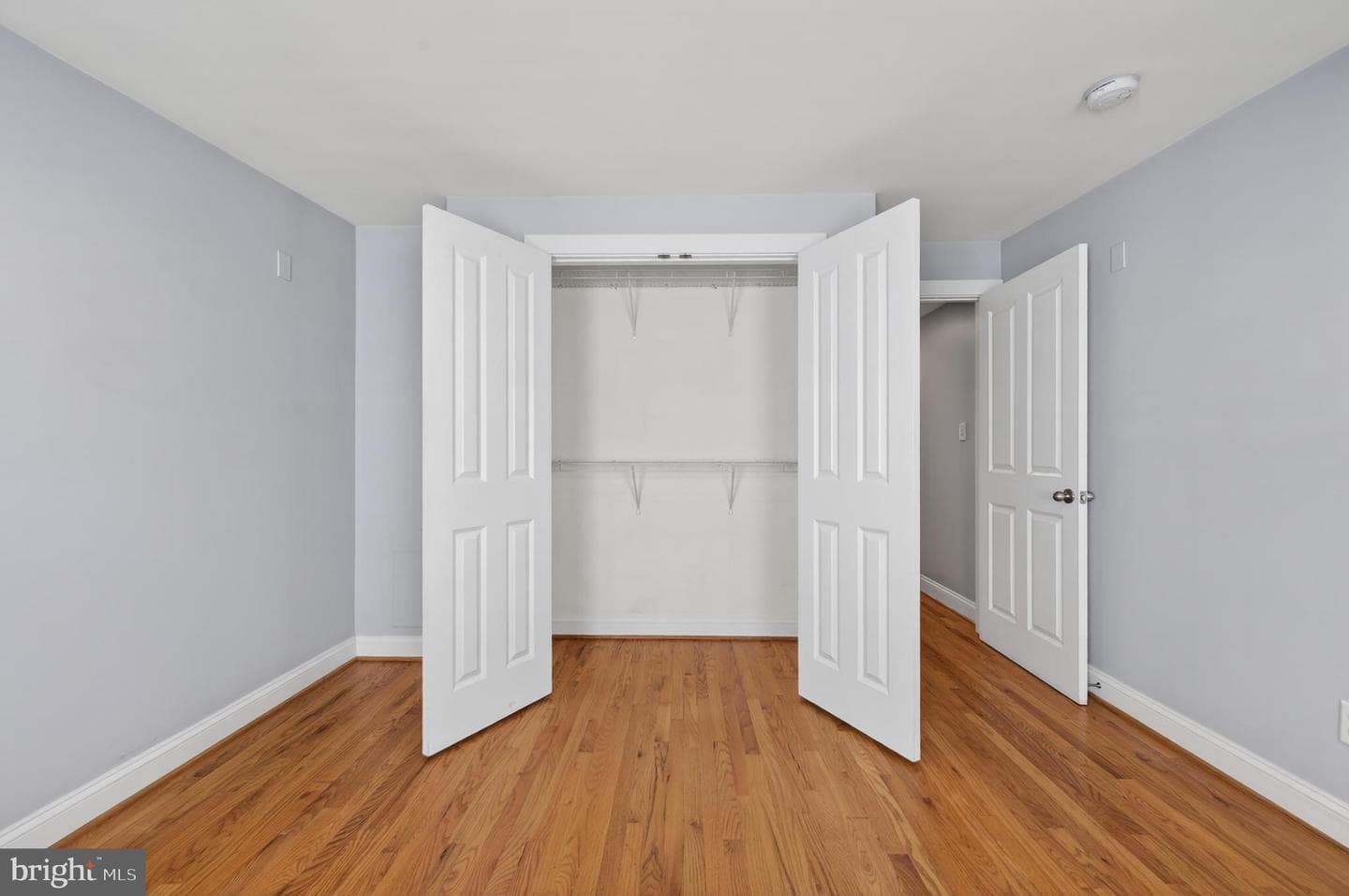 1004 Baylis Street photo 34
