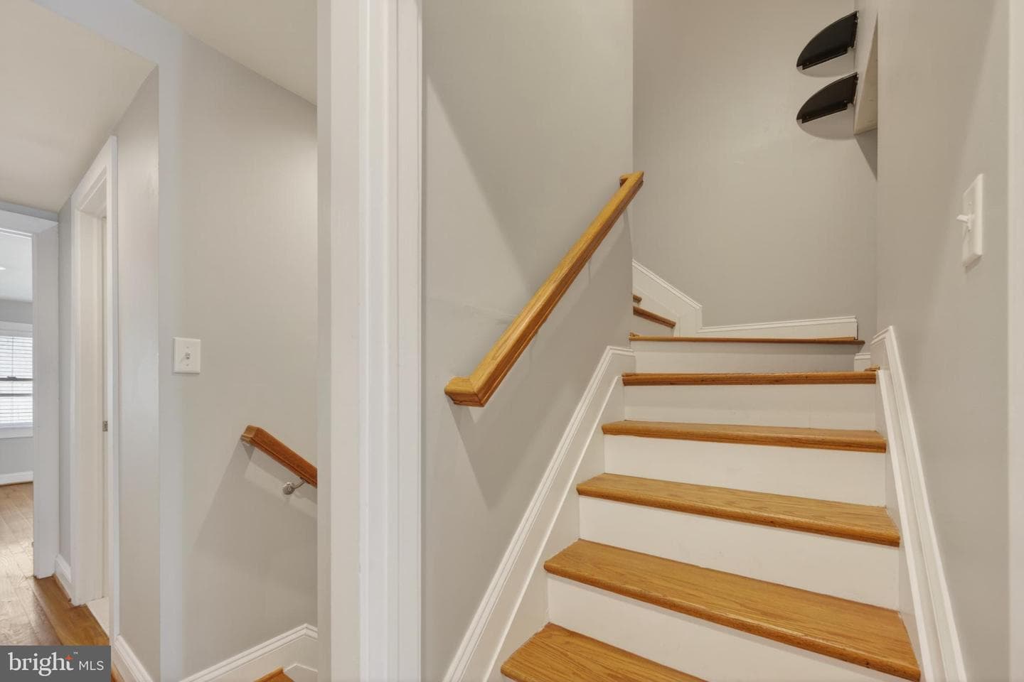 1004 Baylis Street photo 44