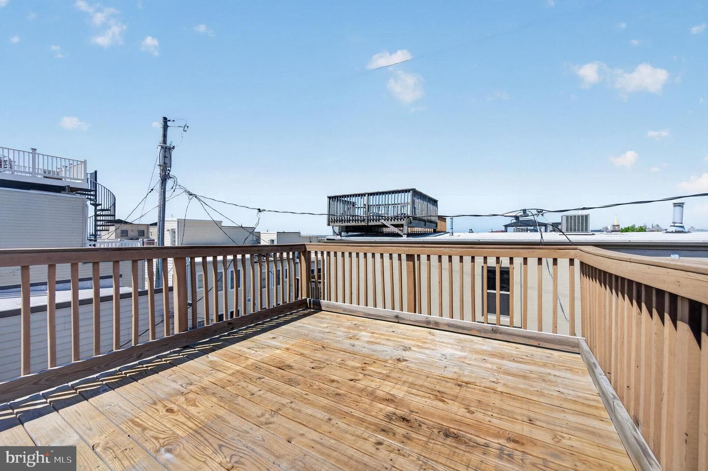 1004 Baylis Street photo 45