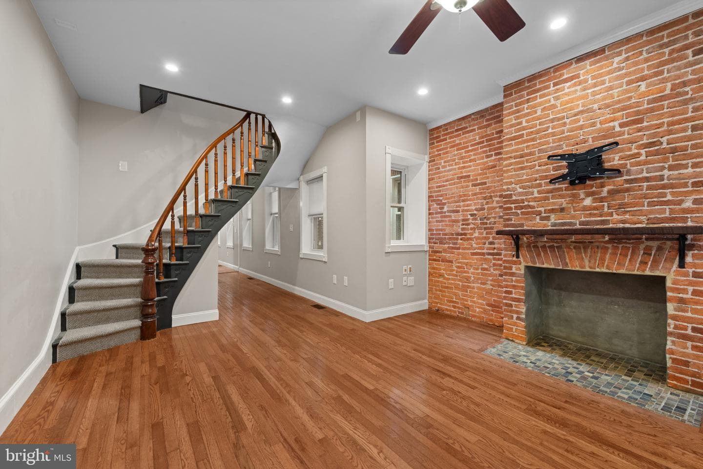 222 S Collington Avenue photo 4