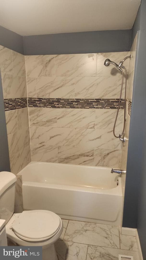 2865 W Lafayette Avenue photo 4