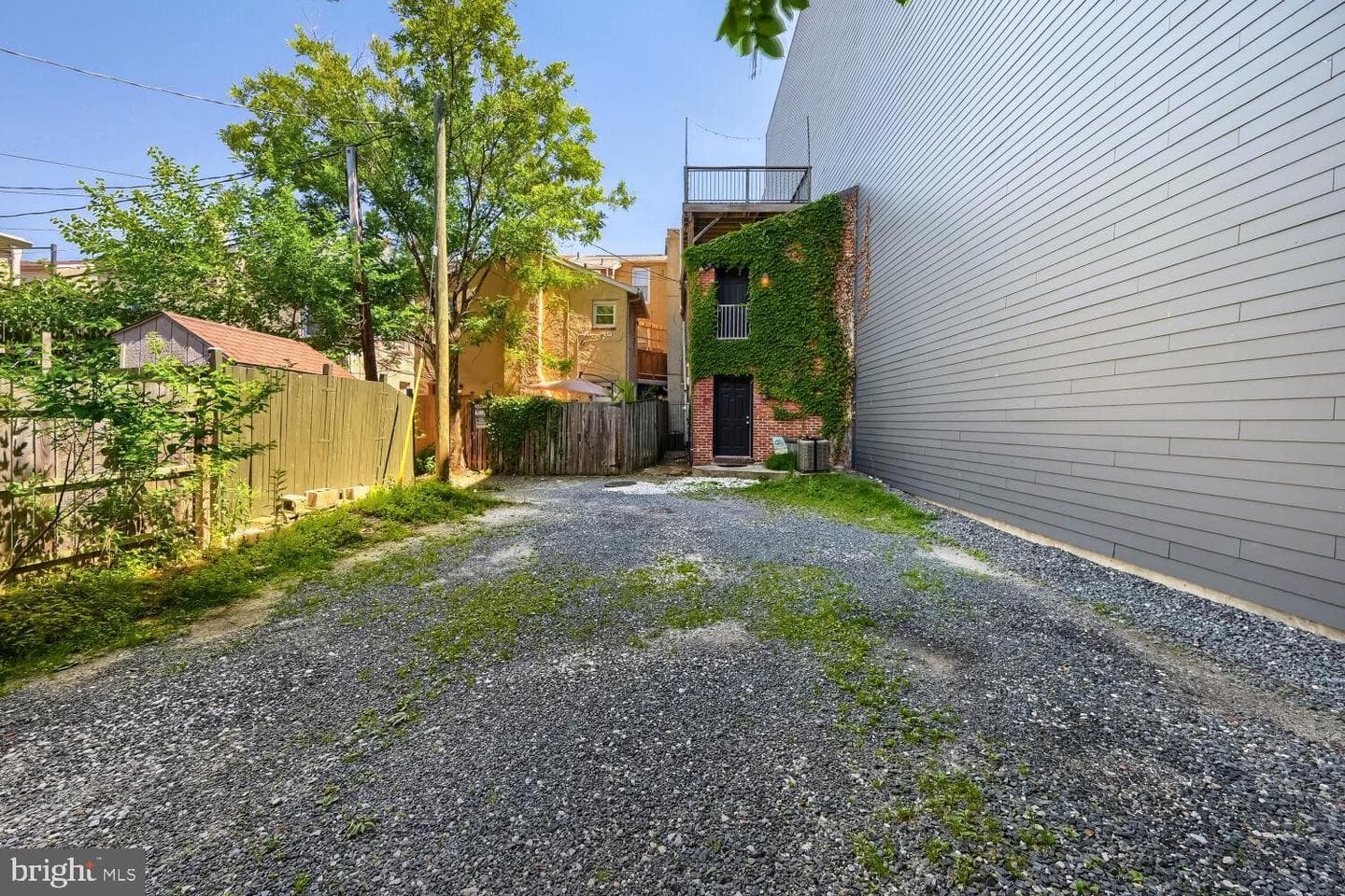 117 W Hamburg Street photo 18