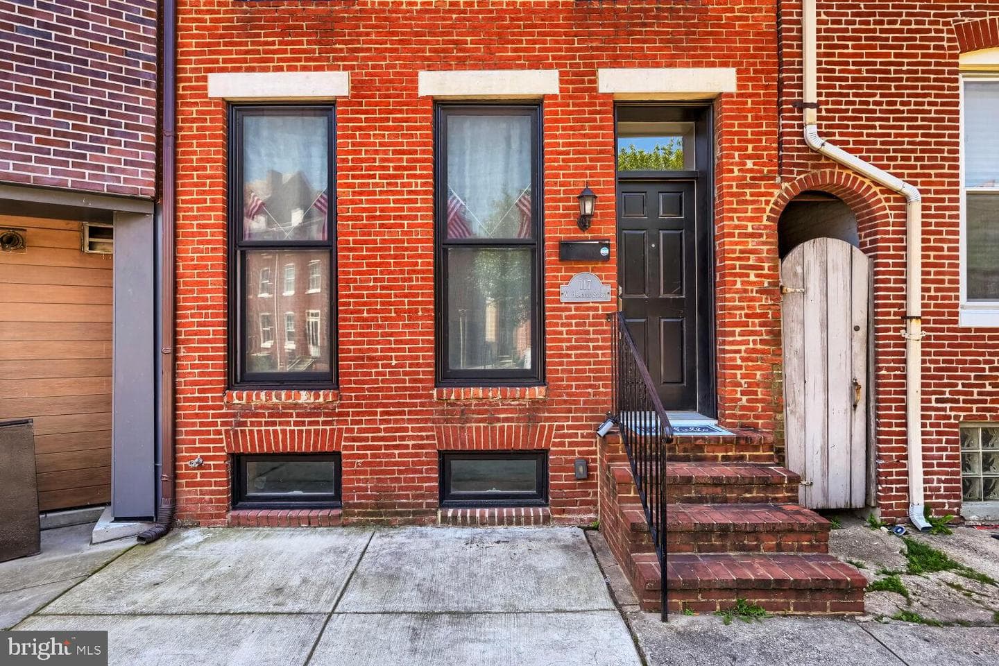 117 W Hamburg Street photo 46