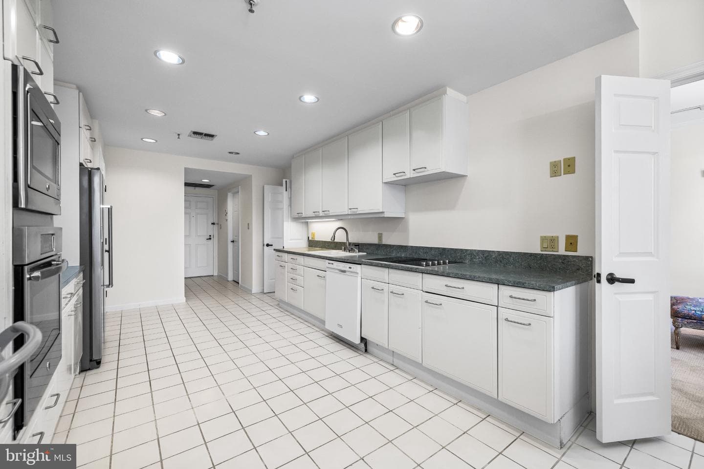 3801 Canterbury Road #712 photo 7