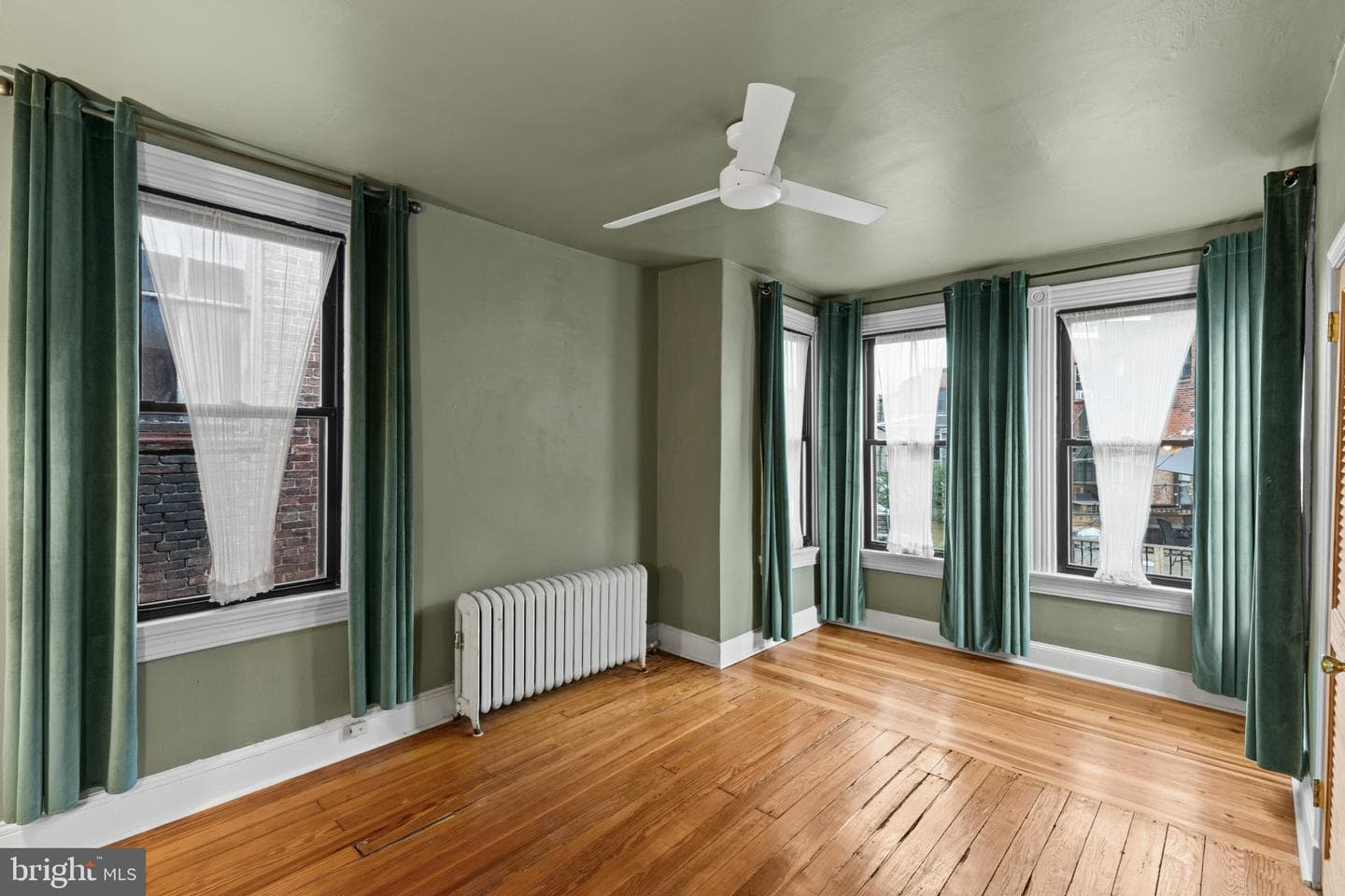 608 Reservoir Street photo 36