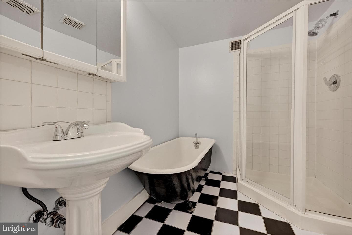 1610 Marshall Street photo 16