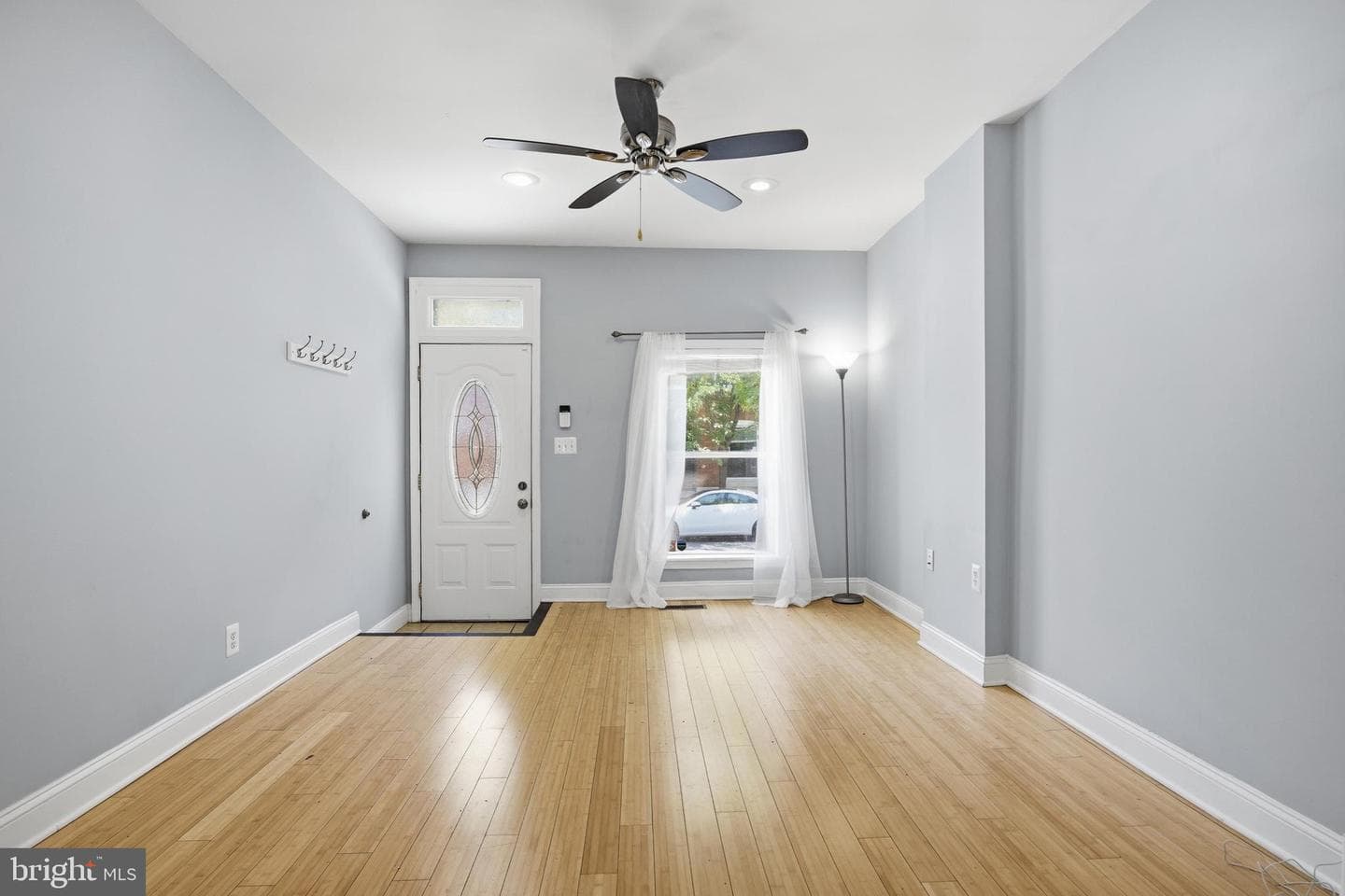 122 Ellwood Avenue photo 4