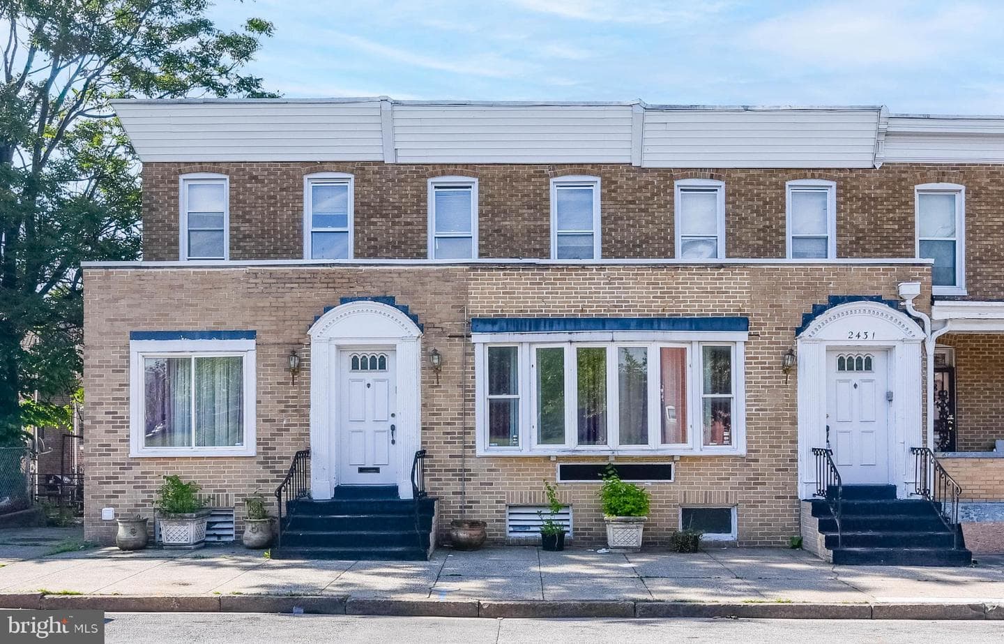 2431 E Oliver Street photo 4
