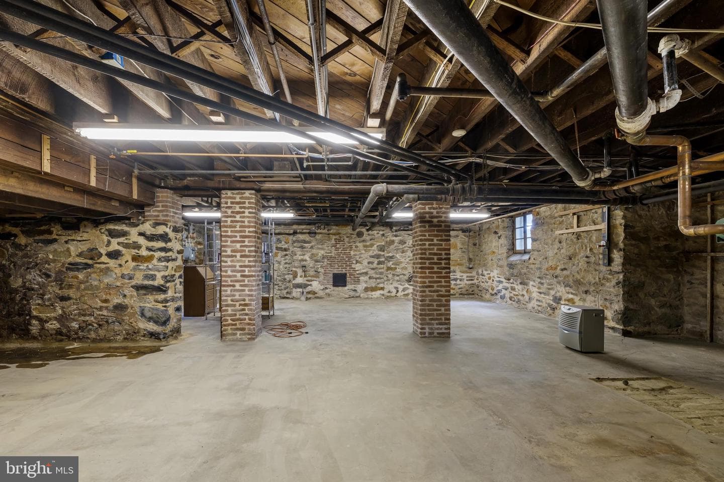 222 Longwood Road photo 60