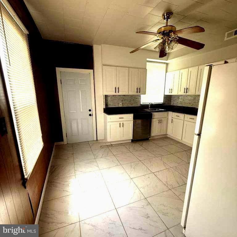 2360 Washington Boulevard photo 3