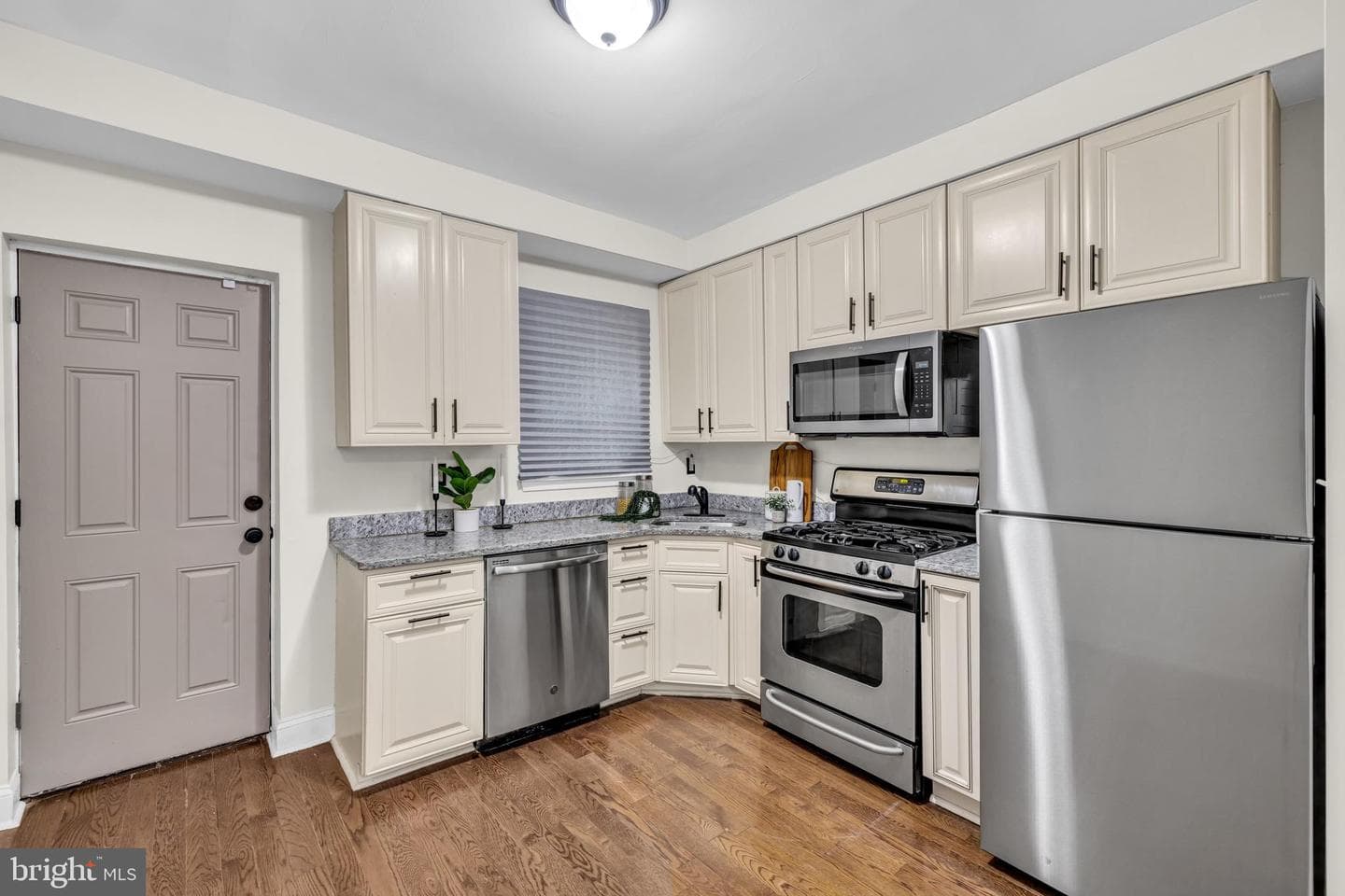 1172 Washington Boulevard photo 9